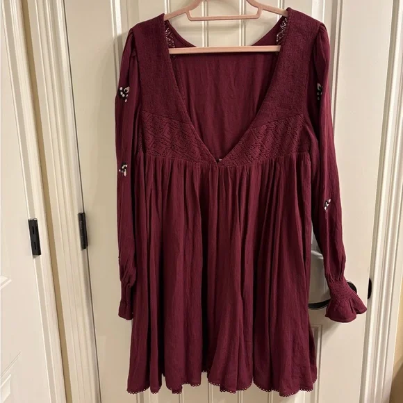 NEW! NWT Free People Mohave Embroidered Burgundy Mini Dress Size M Low V Back - Picture 3 of 9